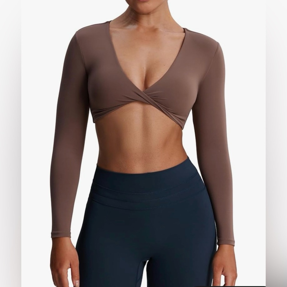 Metamorph Sienna Twist Deep V Workout Cropped T Shirt Top